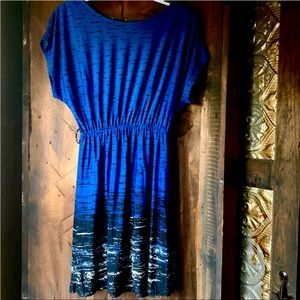 Vibrant black & blue dress ❤️